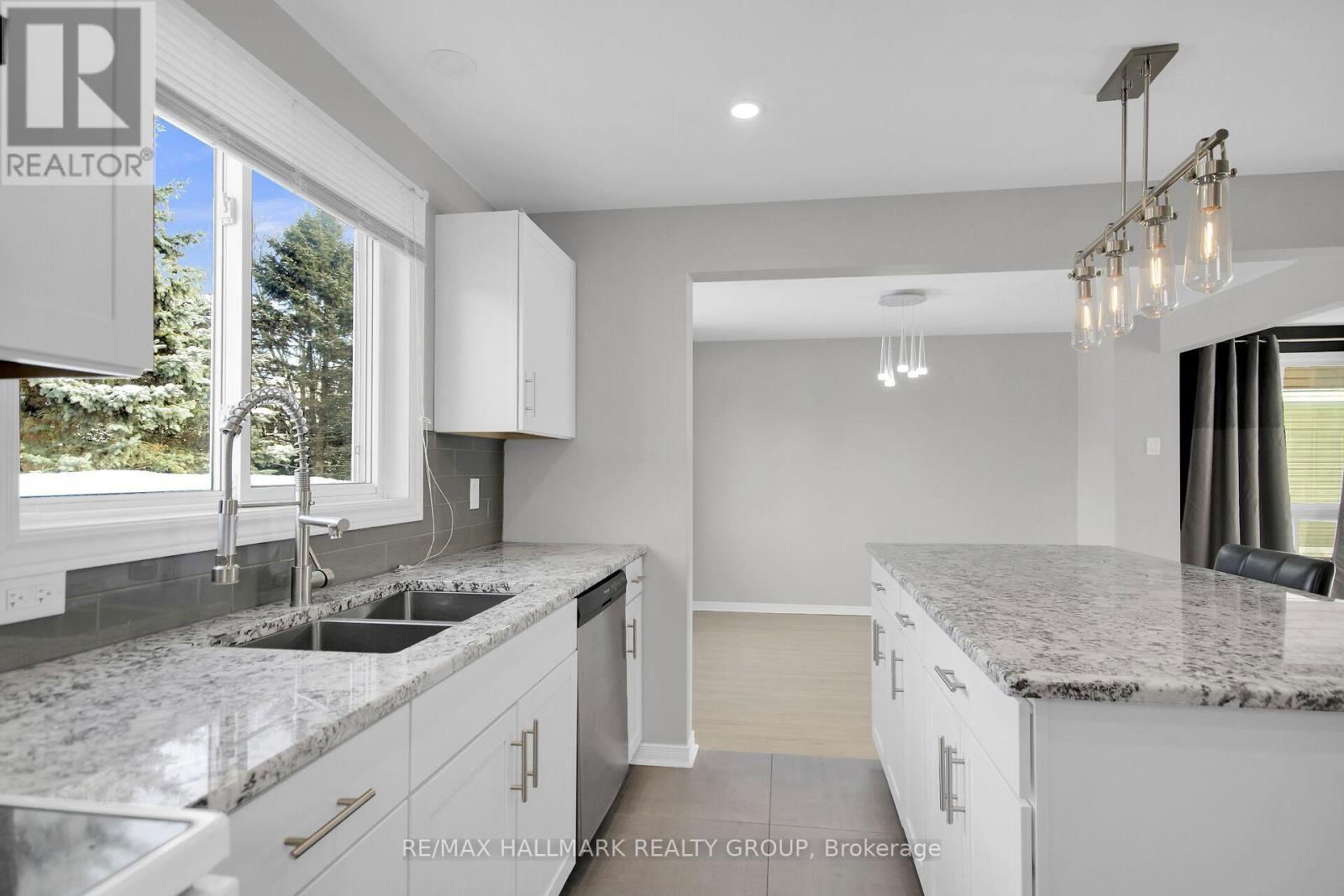13 COOLSPRING CRESCENT Image 12