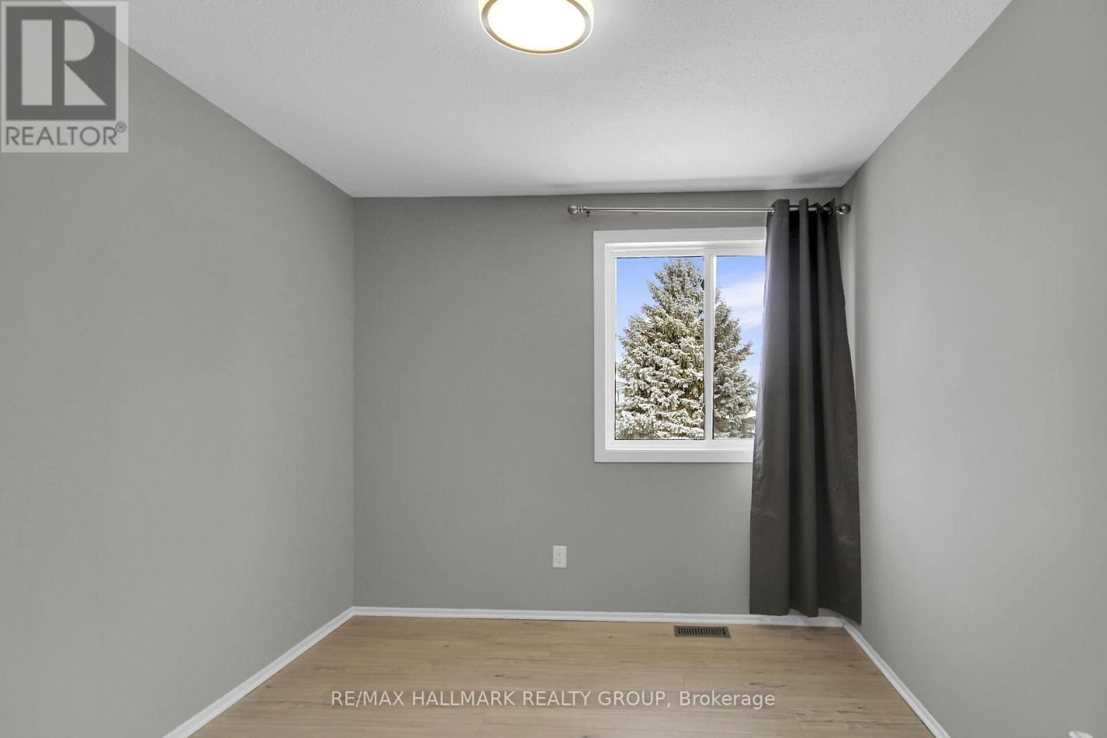 13 COOLSPRING CRESCENT Image 25