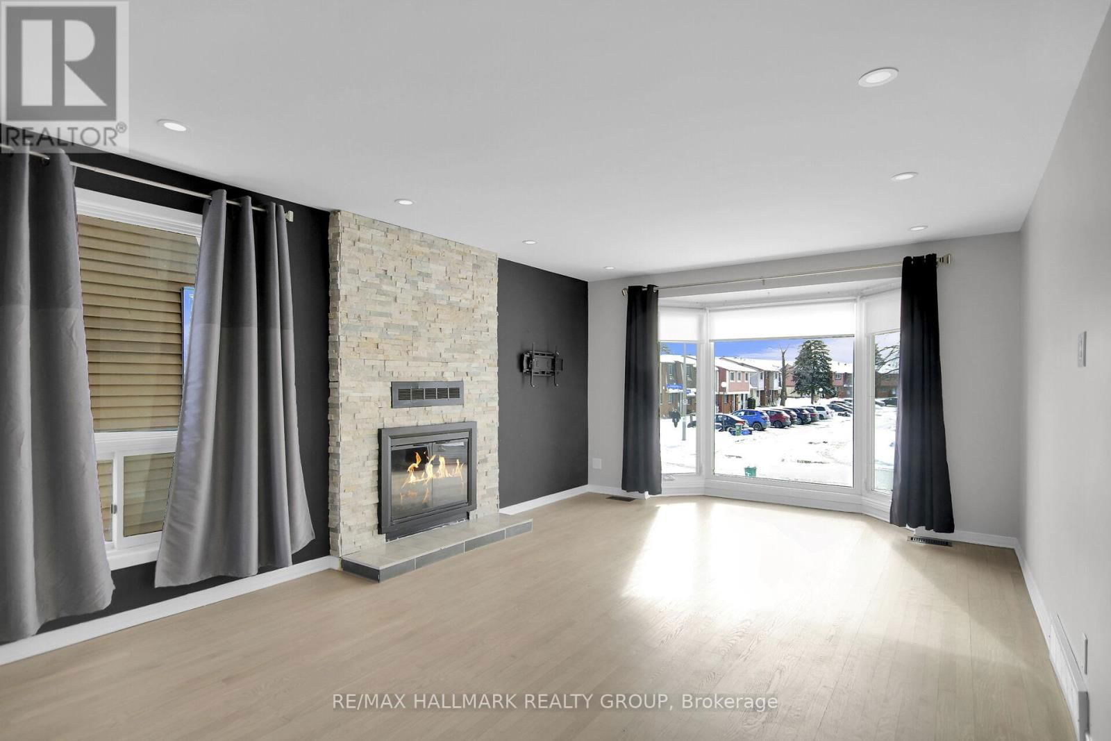 13 COOLSPRING CRESCENT Image 4