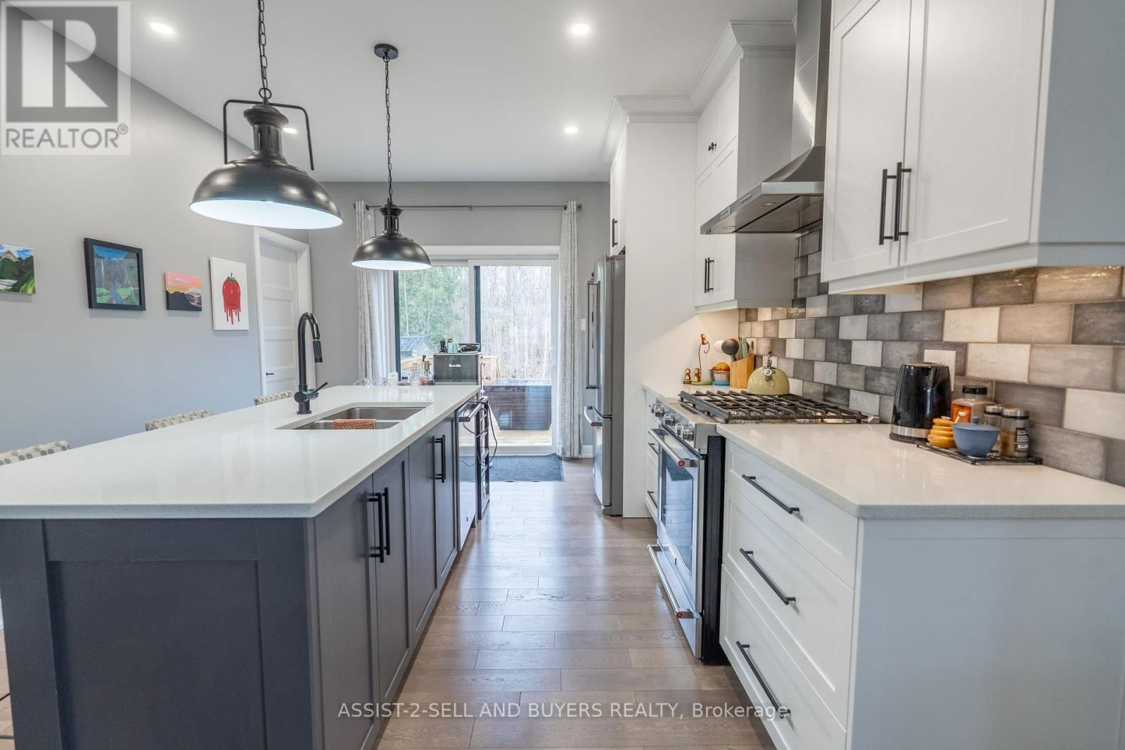 33 BEECH STREET SOUTH Image 11