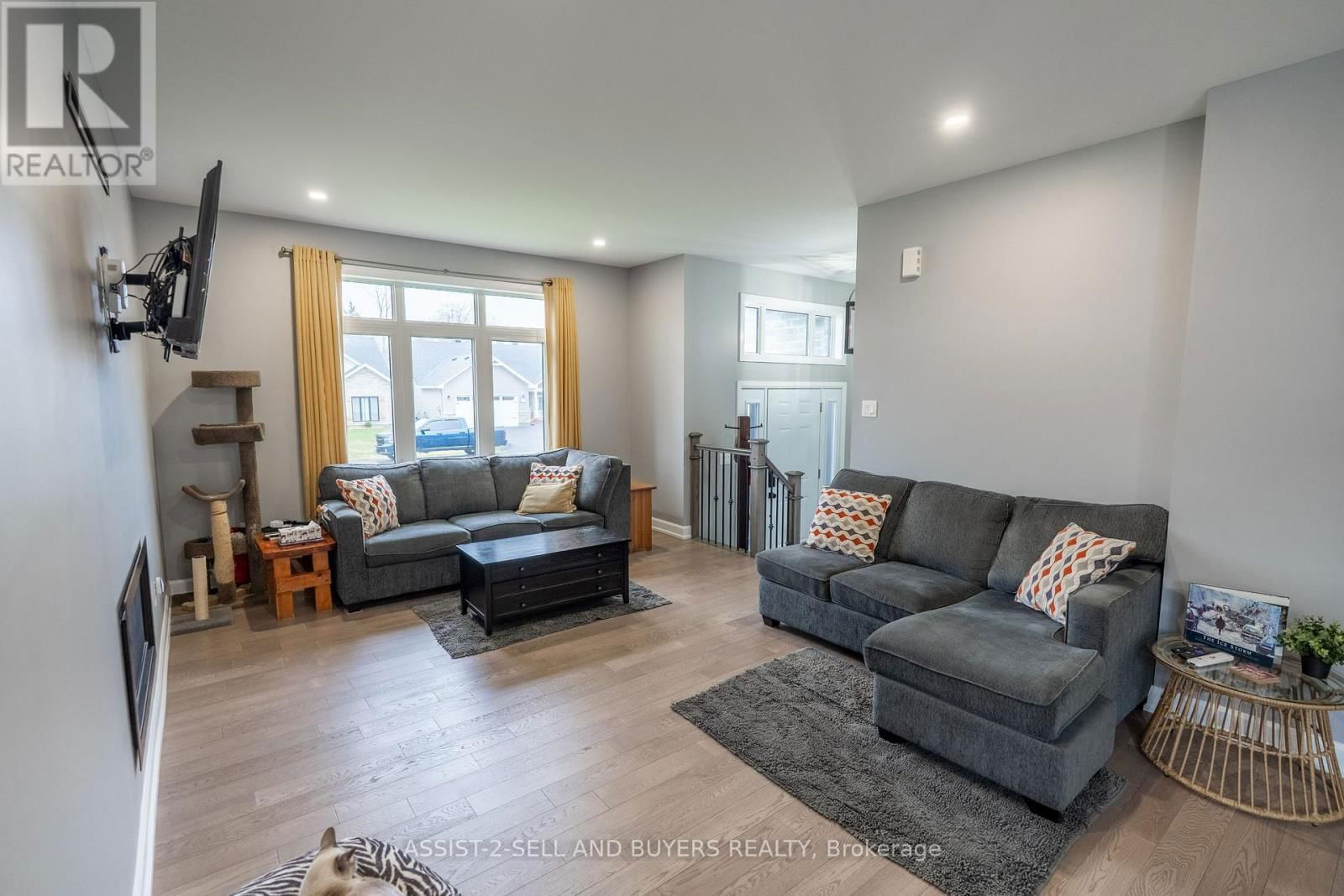 33 BEECH STREET SOUTH Image 6