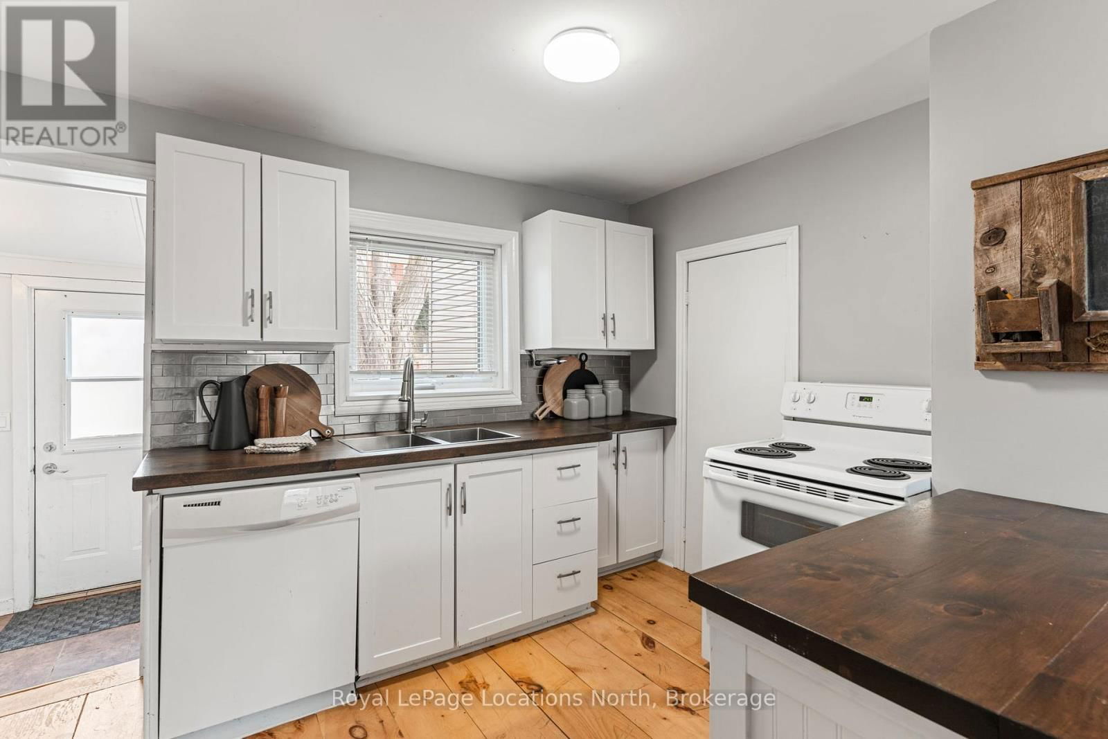 24 LOUISA STREET WEST Image 17