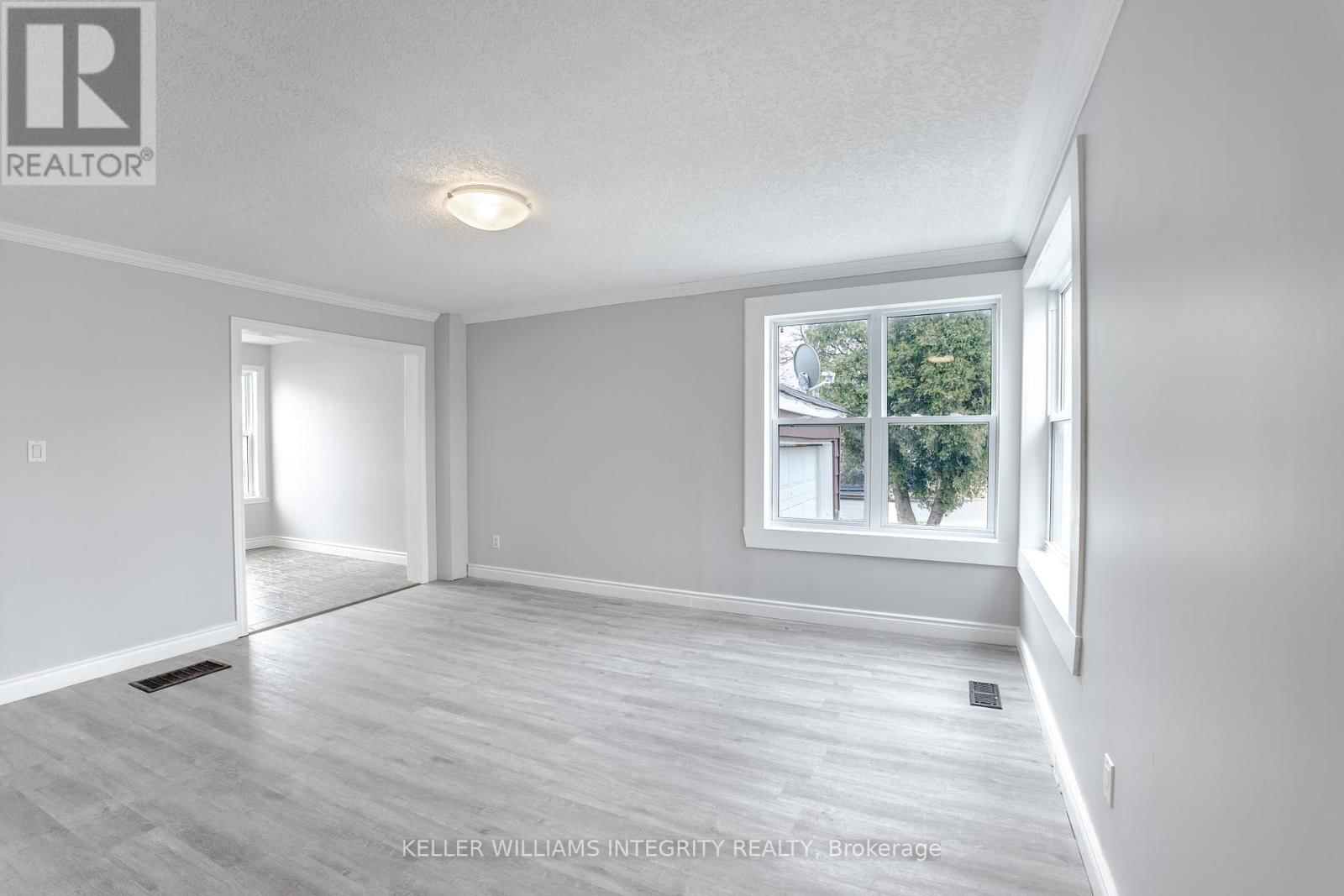301-303 HOOPLE AVENUE Image 18