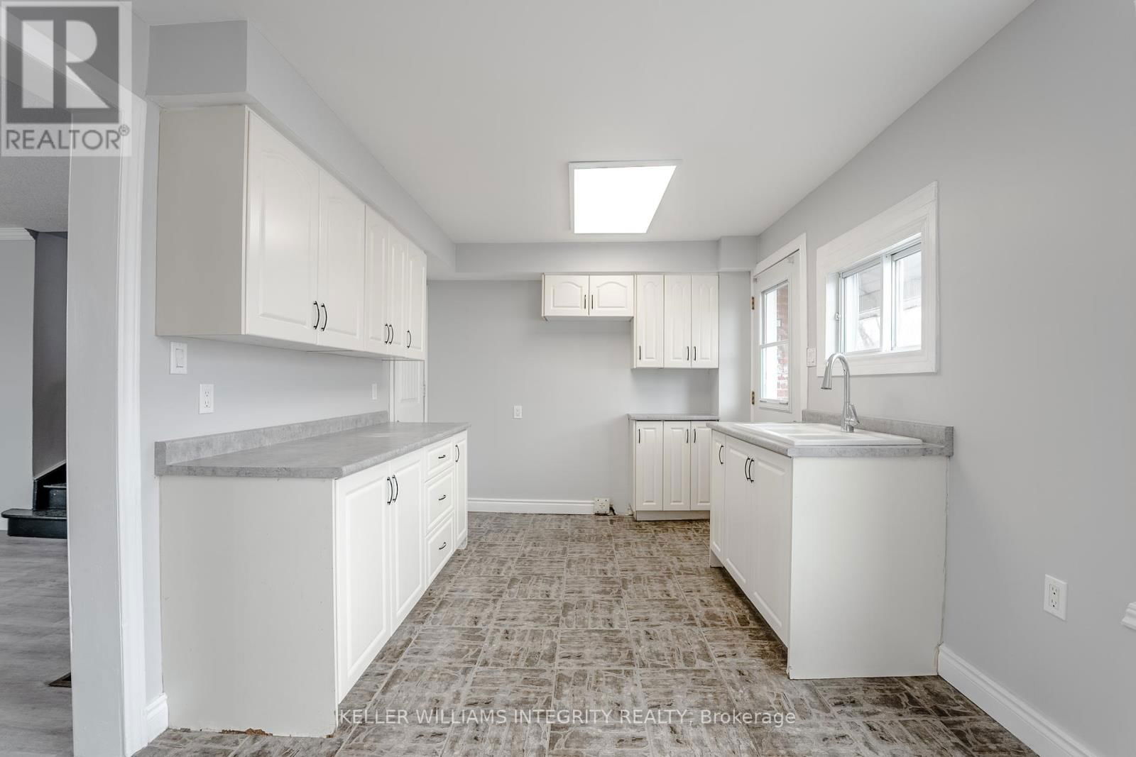 301-303 HOOPLE AVENUE Image 23