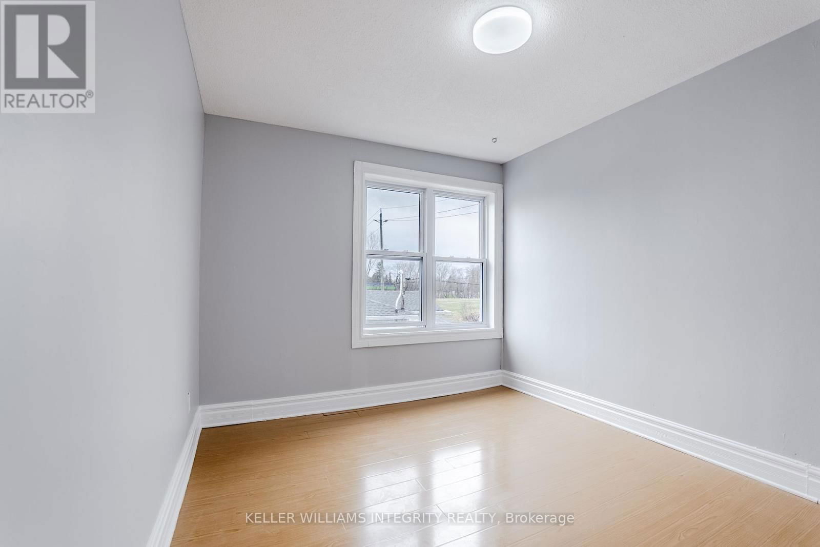 301-303 HOOPLE AVENUE Image 31