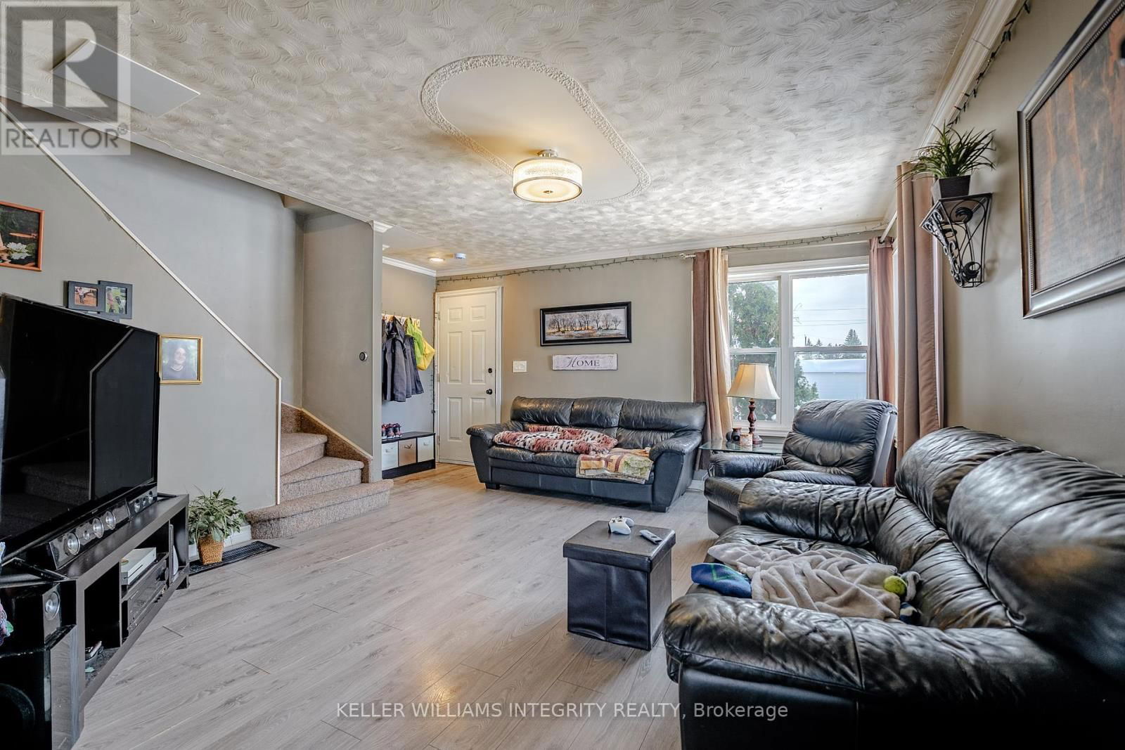 301-303 HOOPLE AVENUE Image 7