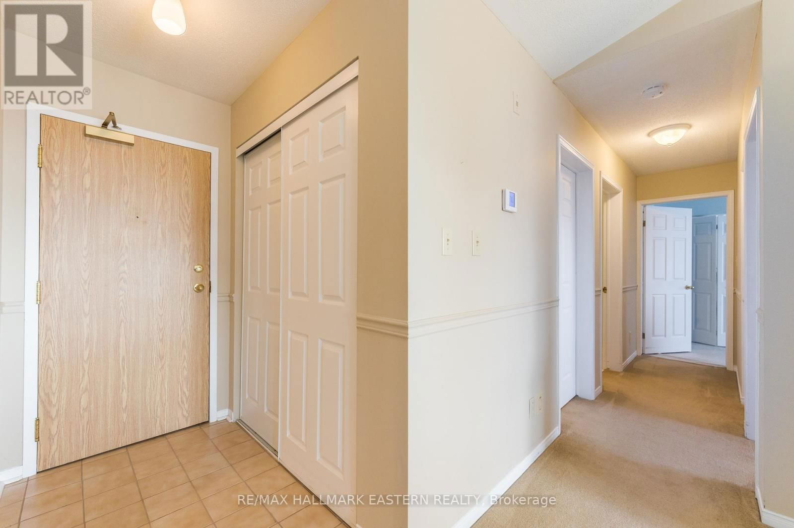 301C - 1099 CLONSILLA AVENUE Image 22