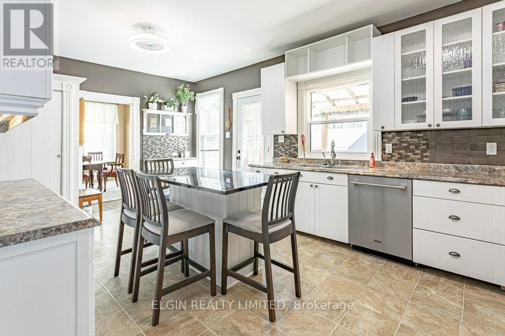 474 TALBOT STREET WEST Image 14