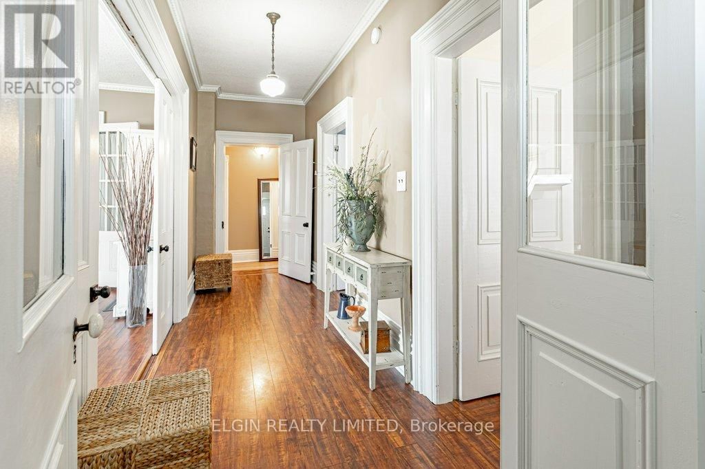 474 TALBOT STREET WEST Image 4