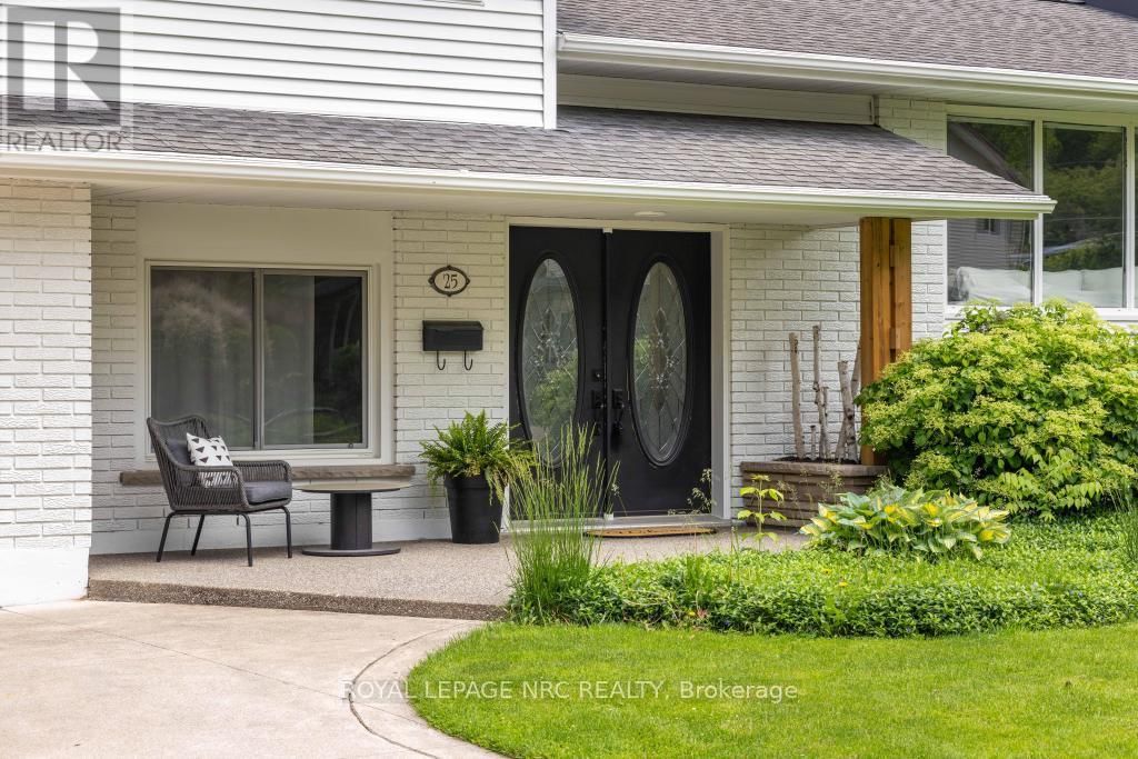 25 VICTOR BOULEVARD Image 17