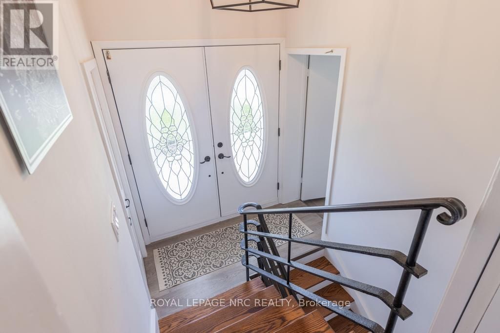 25 VICTOR BOULEVARD Image 18