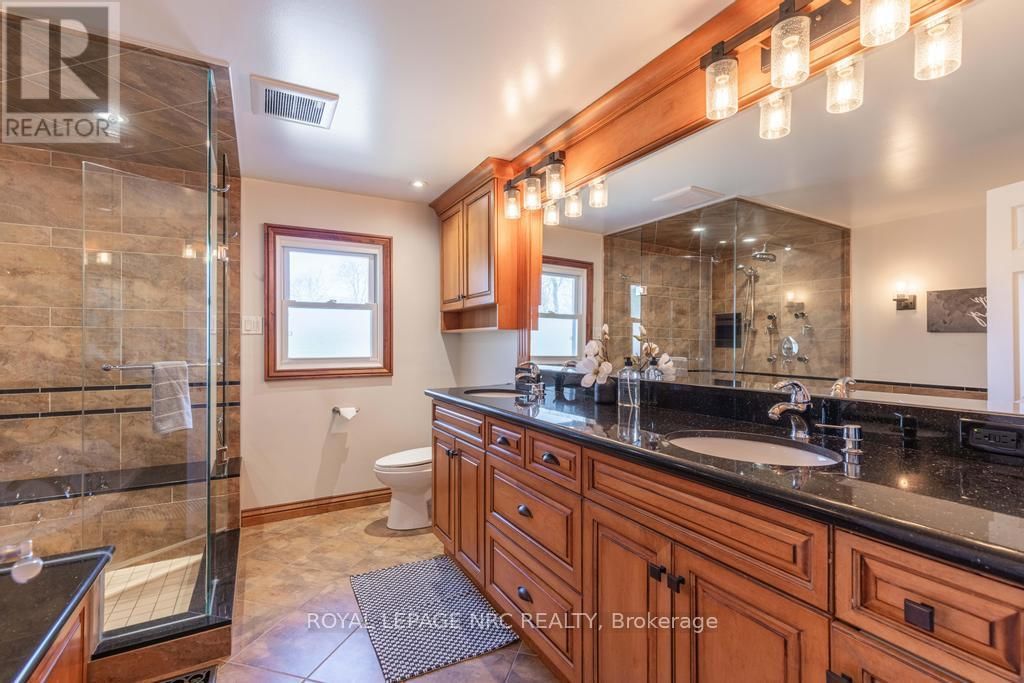 25 VICTOR BOULEVARD Image 31