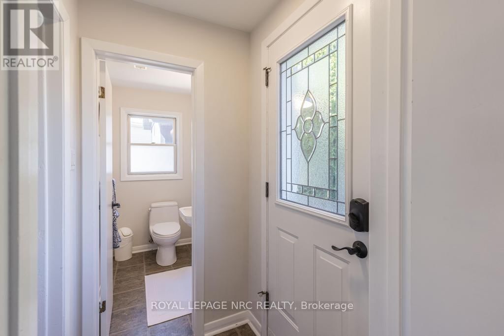 25 VICTOR BOULEVARD Image 35