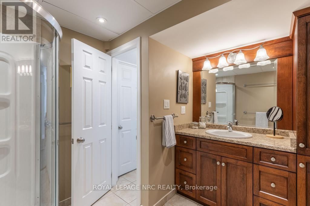 25 VICTOR BOULEVARD Image 38