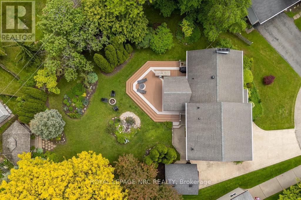 25 VICTOR BOULEVARD Image 6