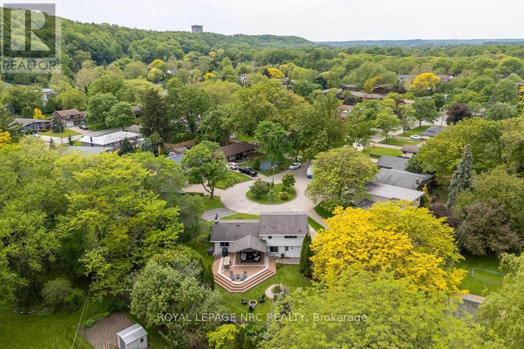 25 VICTOR BOULEVARD Image 8