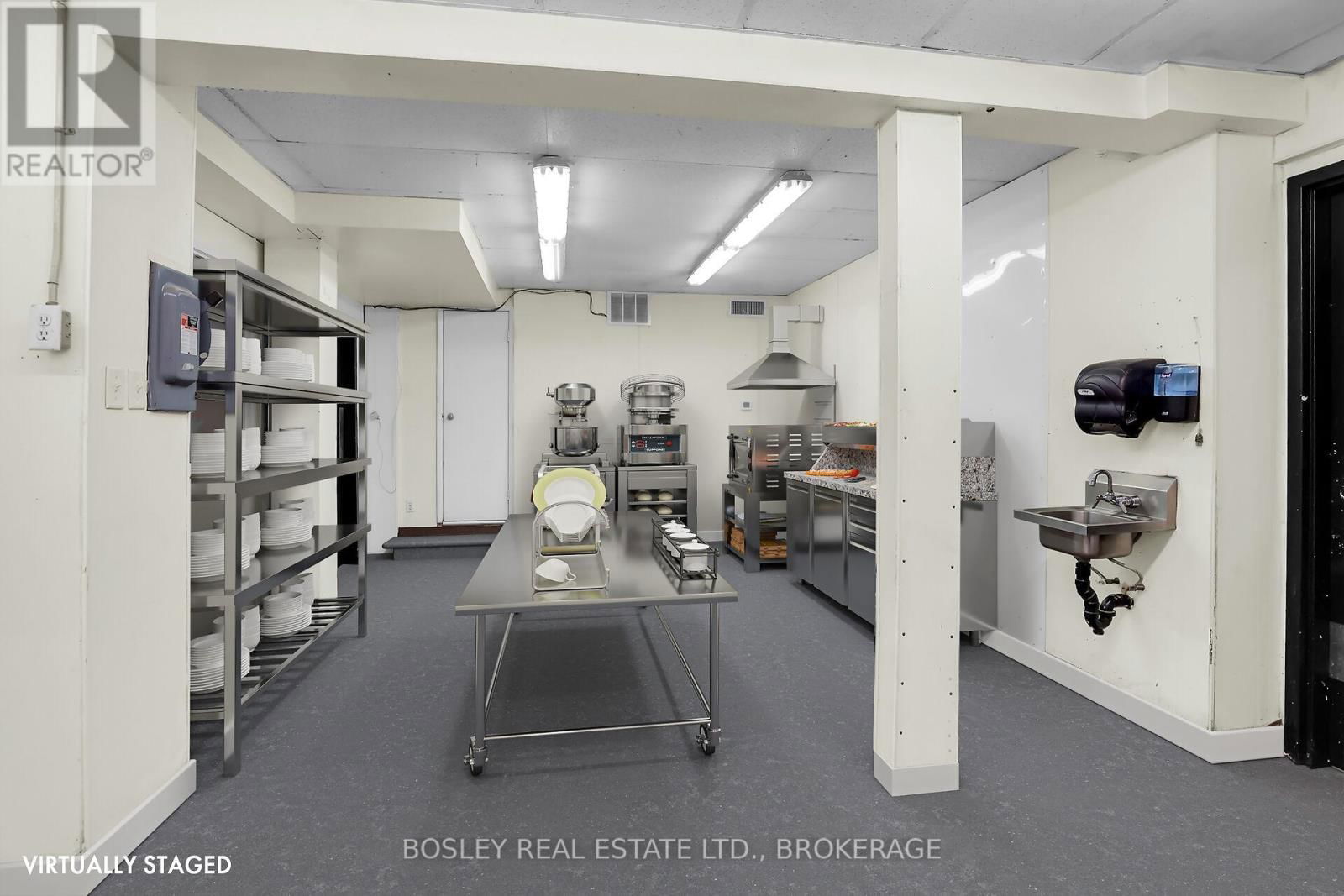 7 - 242 MARY STREET Image 11