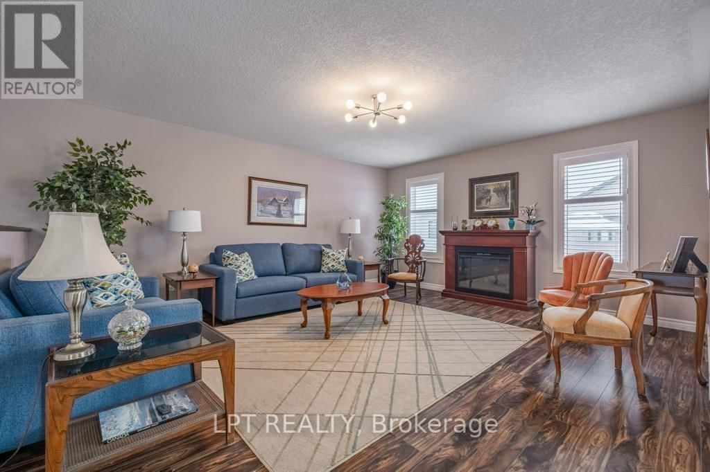 2 MERRILL DRIVE Image 14