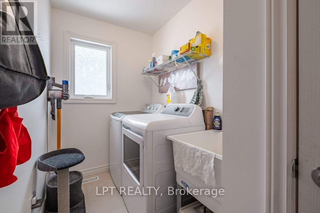 2 MERRILL DRIVE Image 16