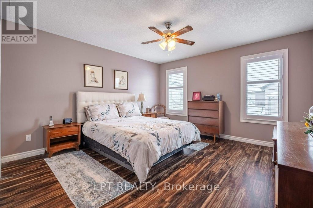 2 MERRILL DRIVE Image 18