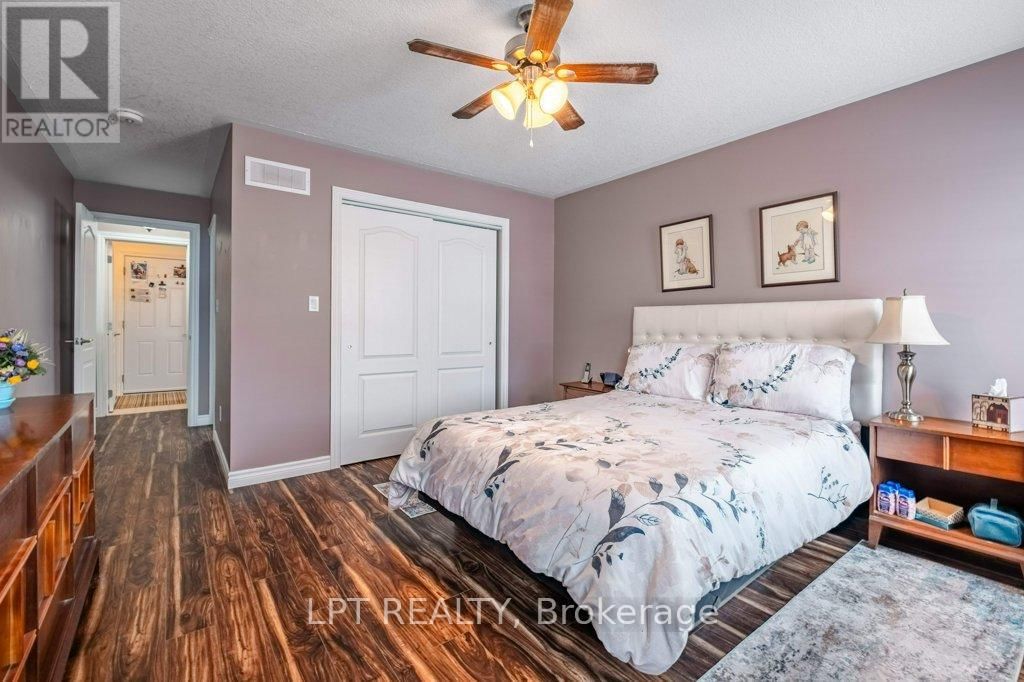 2 MERRILL DRIVE Image 19