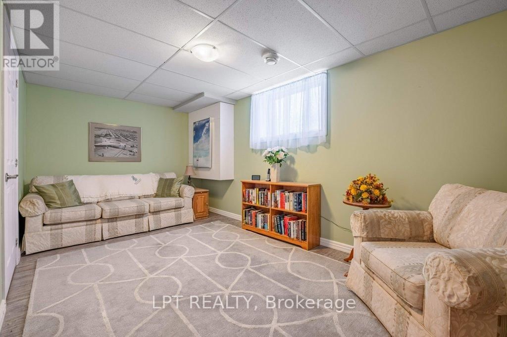 2 MERRILL DRIVE Image 20
