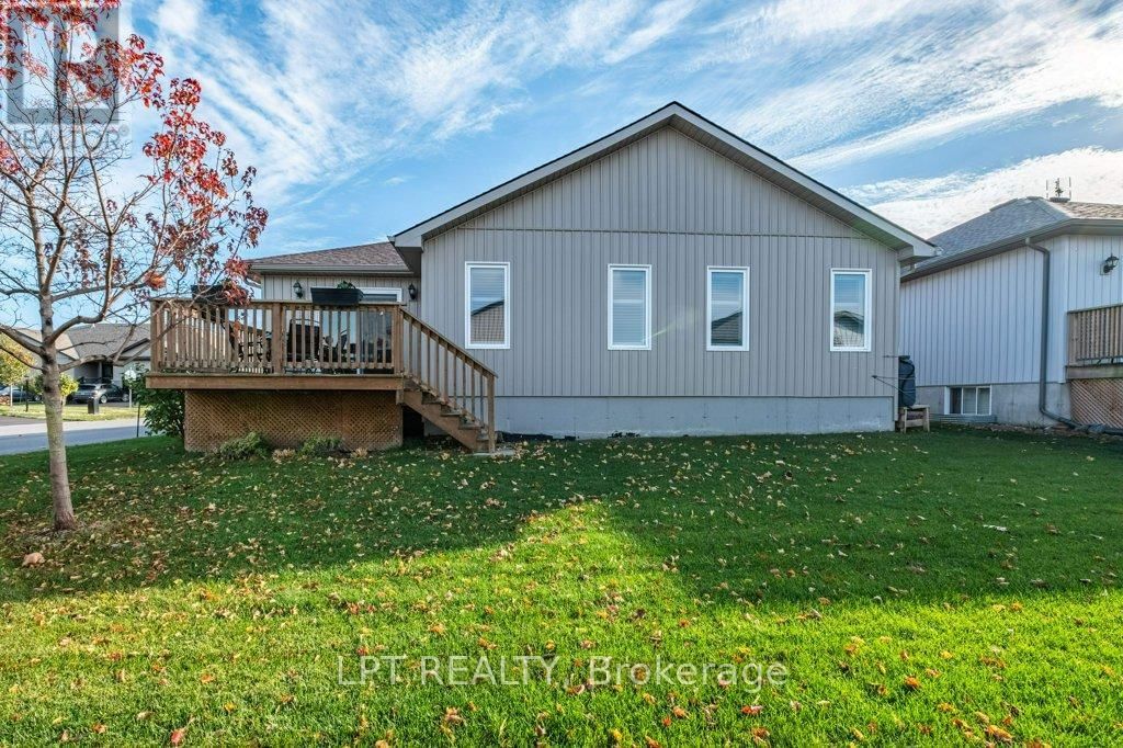 2 MERRILL DRIVE Image 26