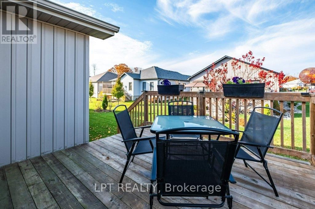 2 MERRILL DRIVE Image 29