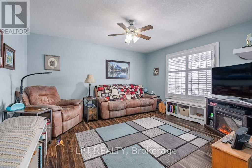 2 MERRILL DRIVE Image 5