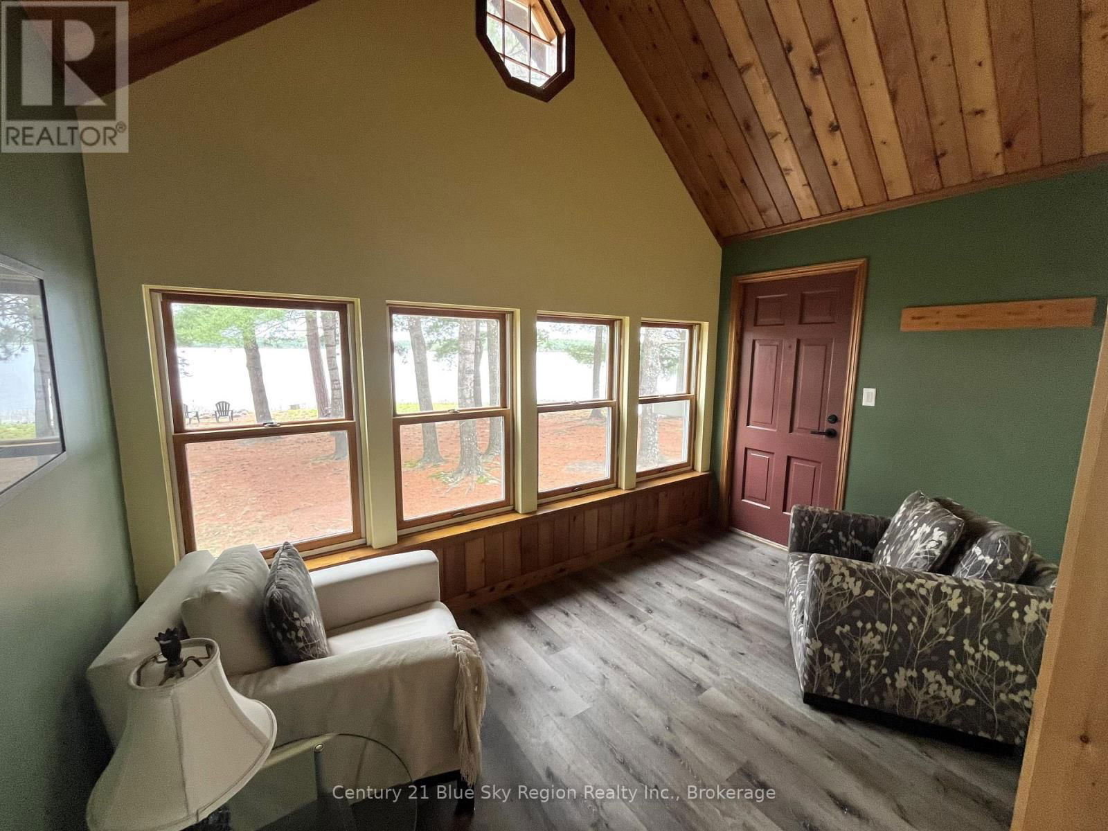 693 SANDY ISLAND ISLAND Image 14