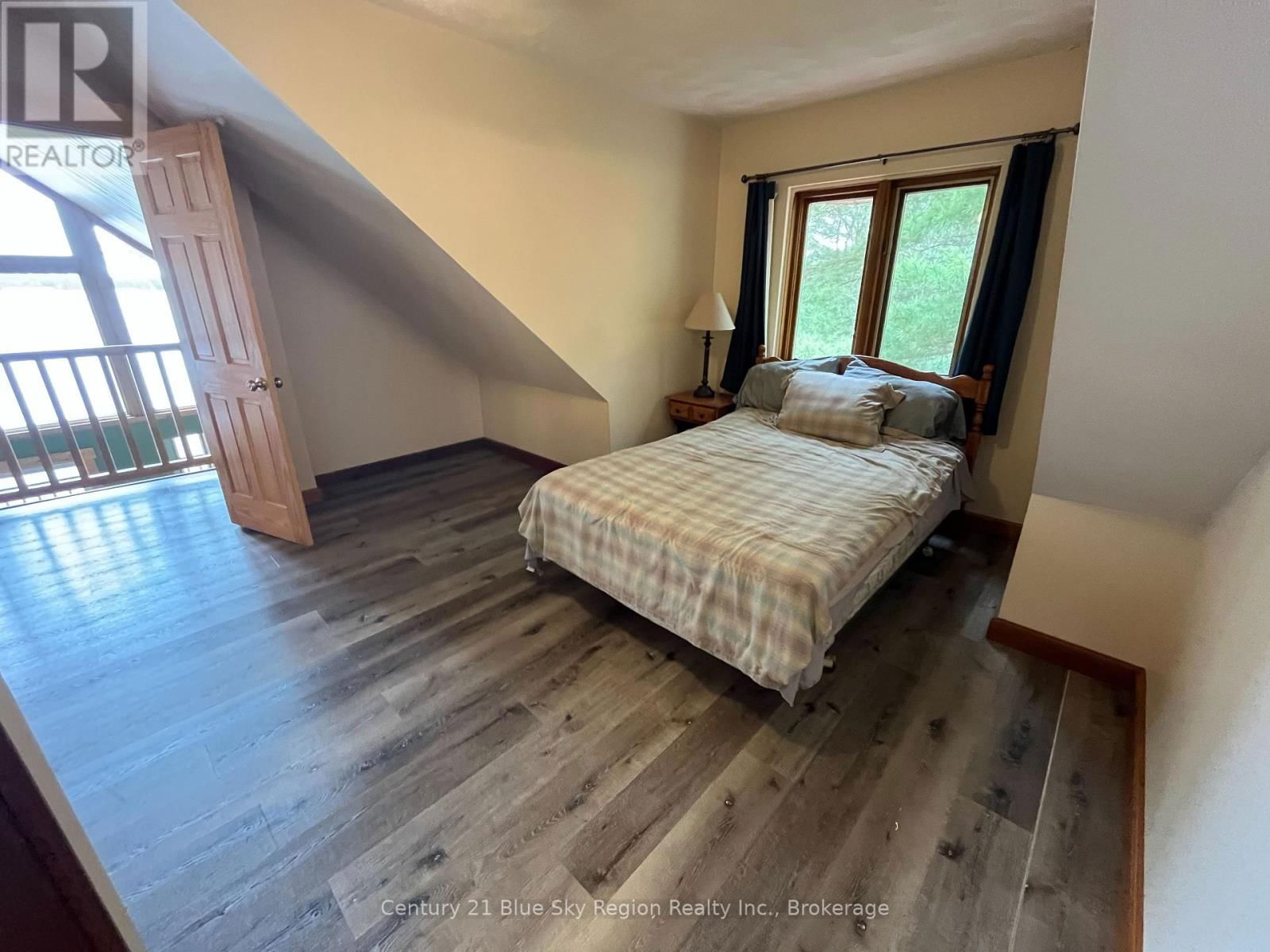 693 SANDY ISLAND ISLAND Image 21