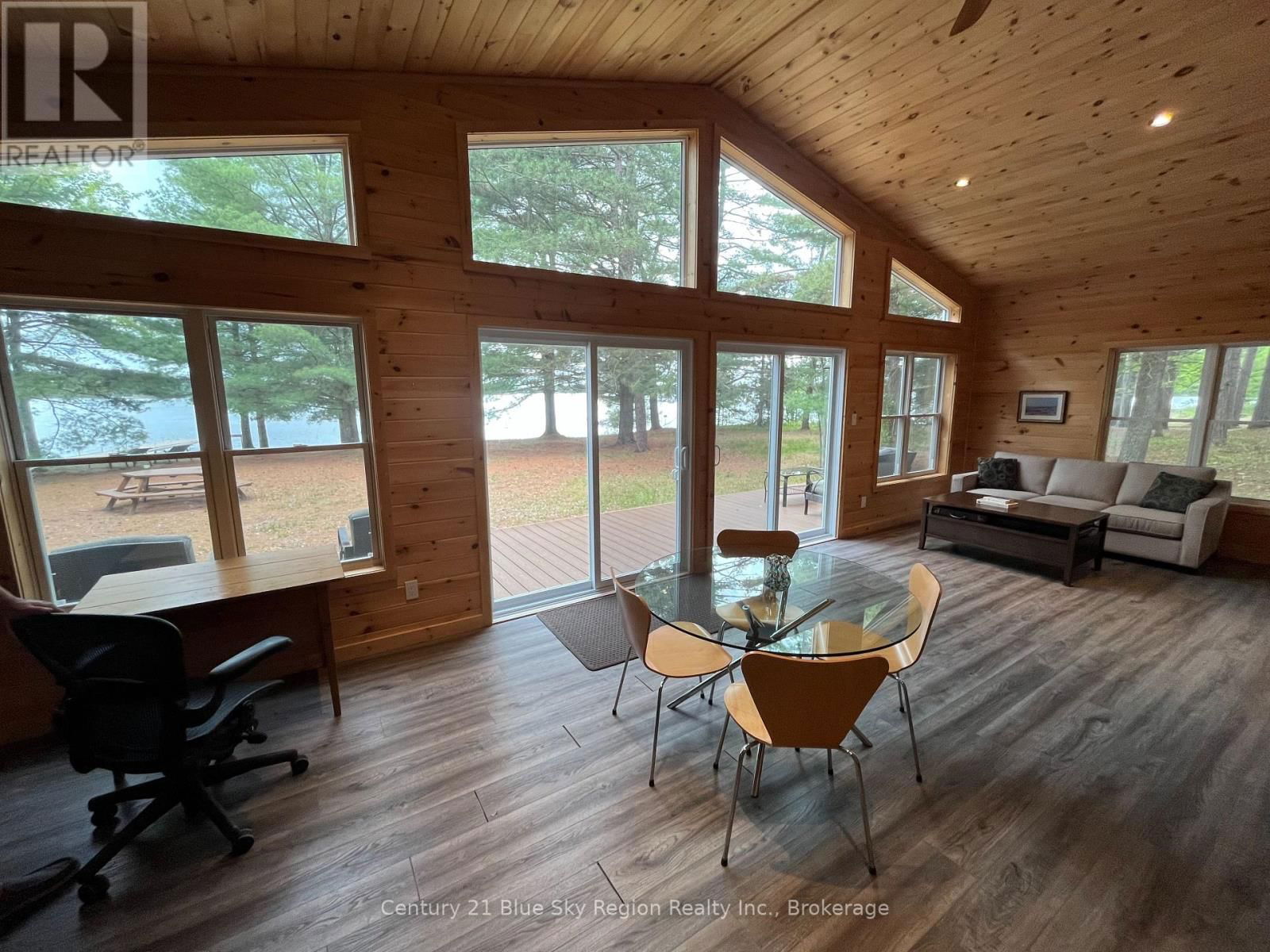 693 SANDY ISLAND ISLAND Image 25