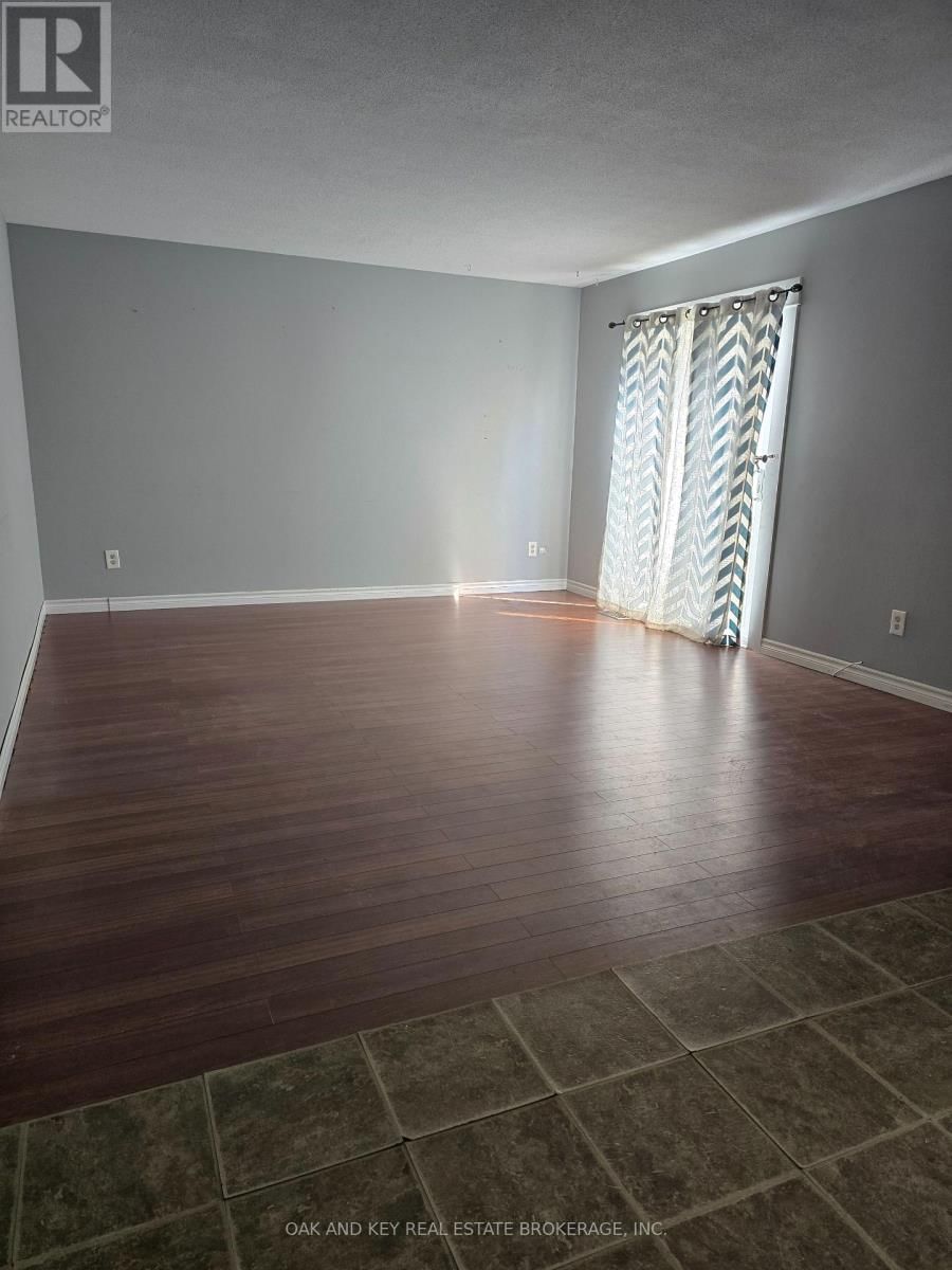 895 DALHOUSIE DRIVE Image 2