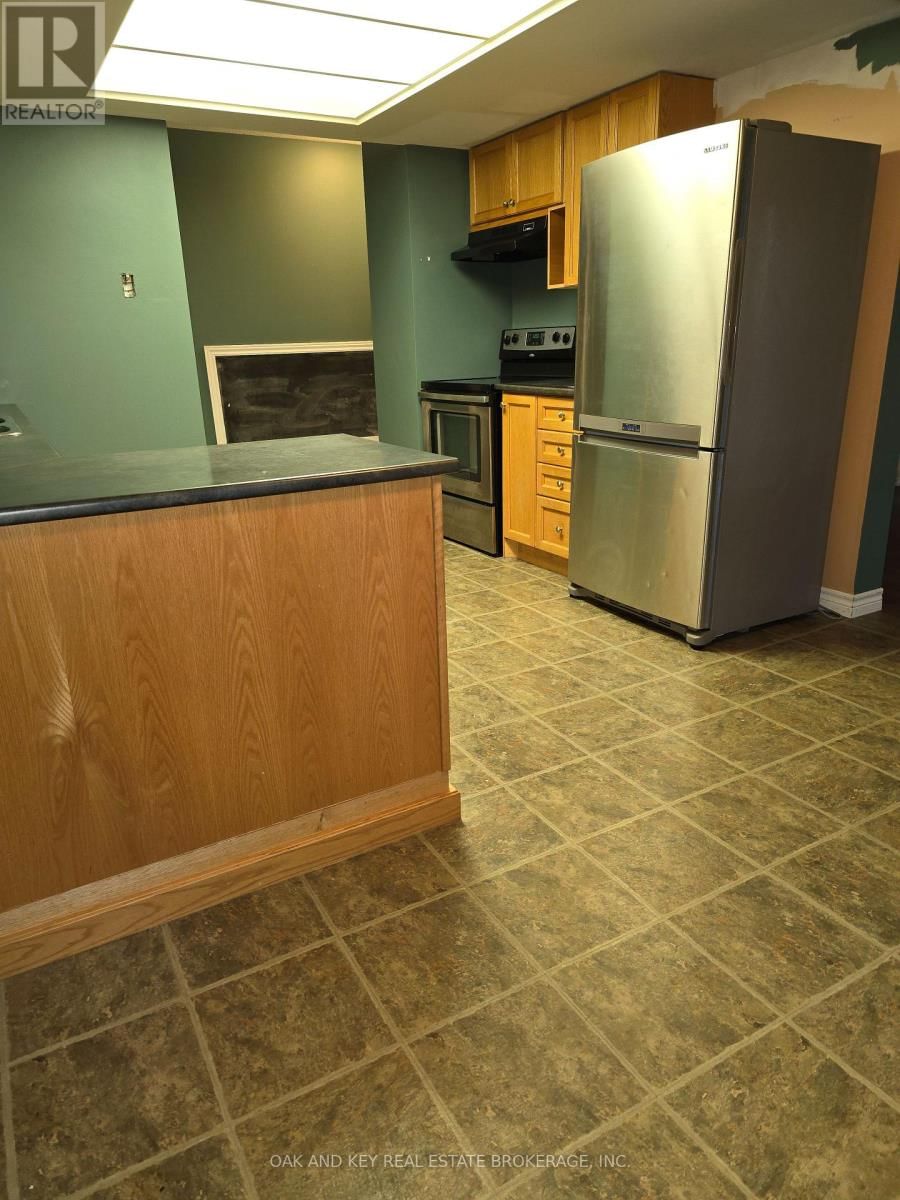 895 DALHOUSIE DRIVE Image 5