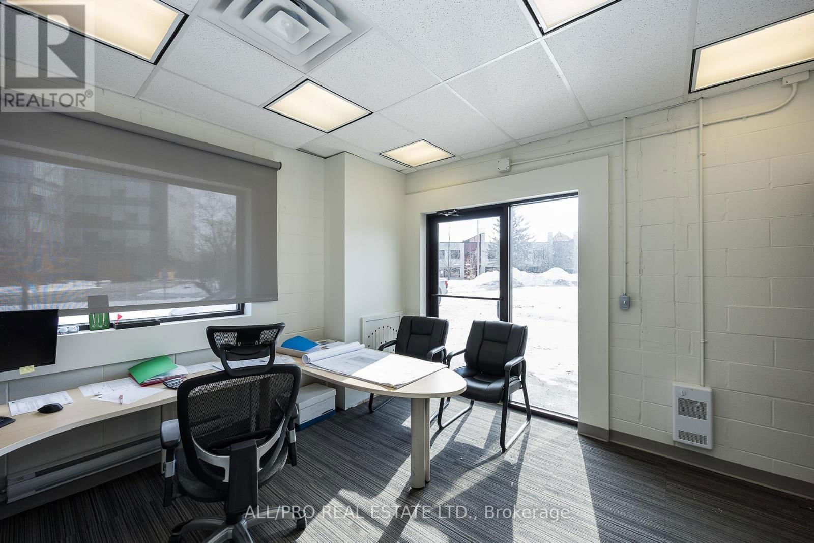 UNIT 1 - 1011 THOMAS SPRATT PLACE Image 10