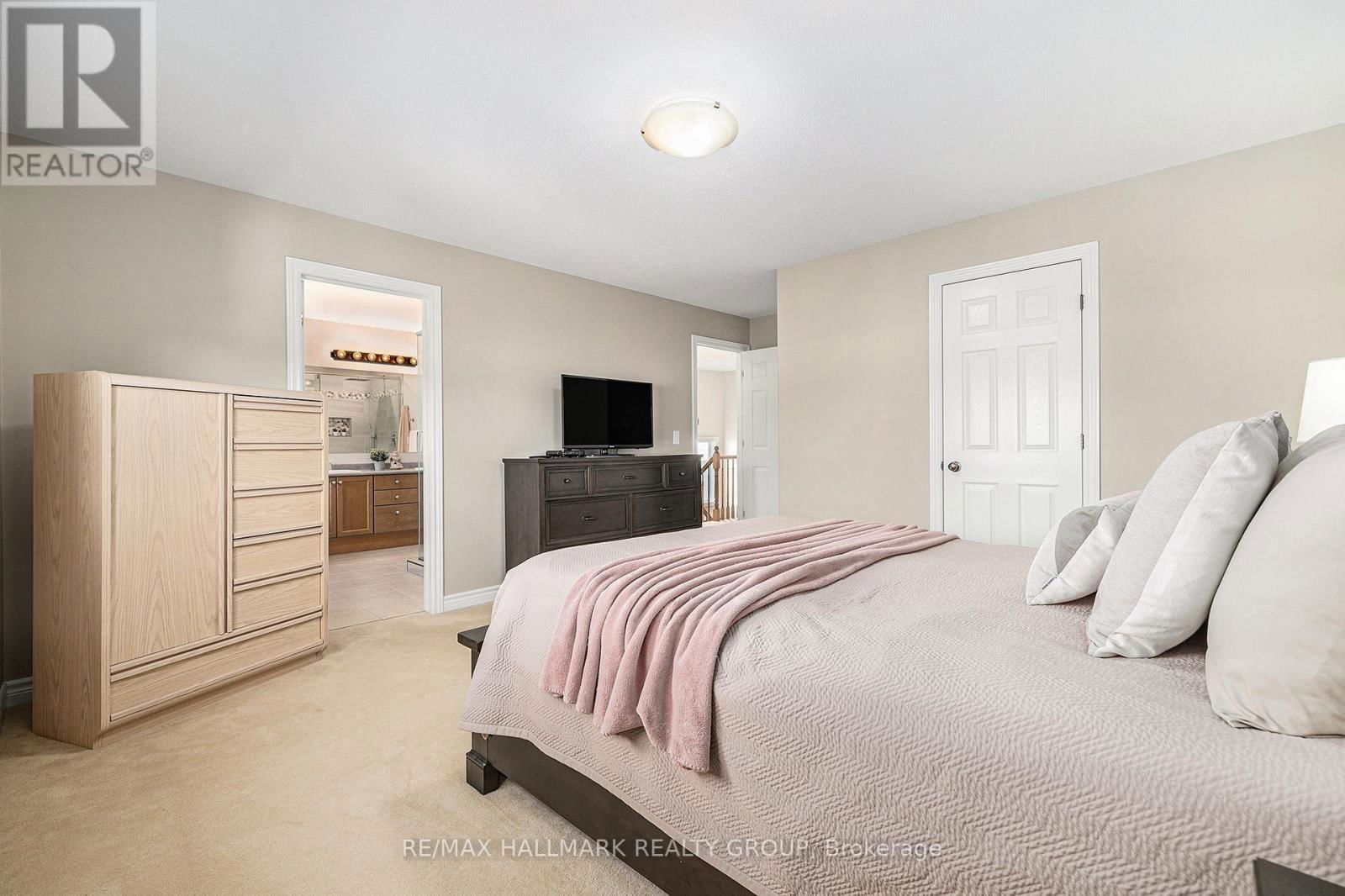 220 CELTIC RIDGE CRESCENT Image 25
