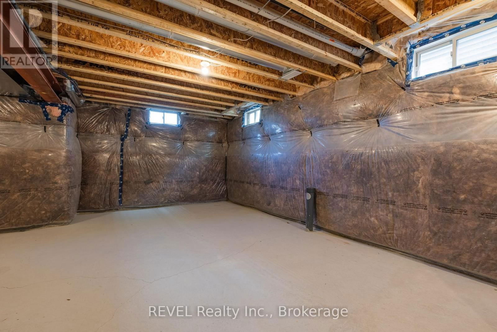98 MARION STREET Image 33