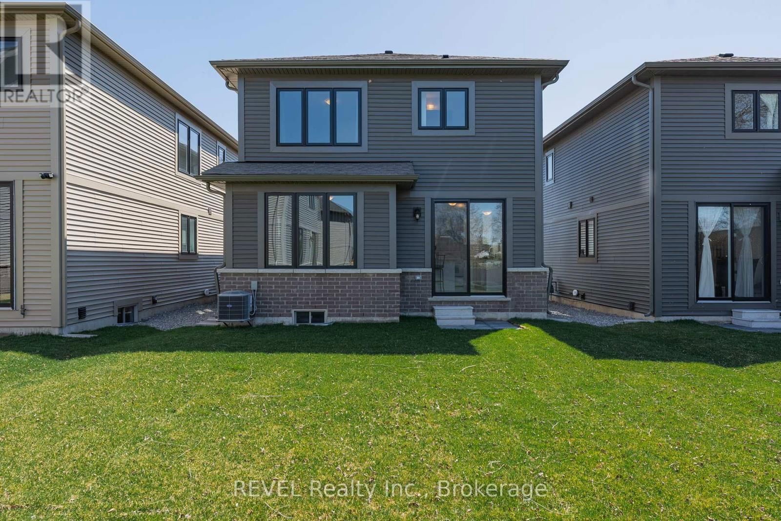 98 MARION STREET Image 35