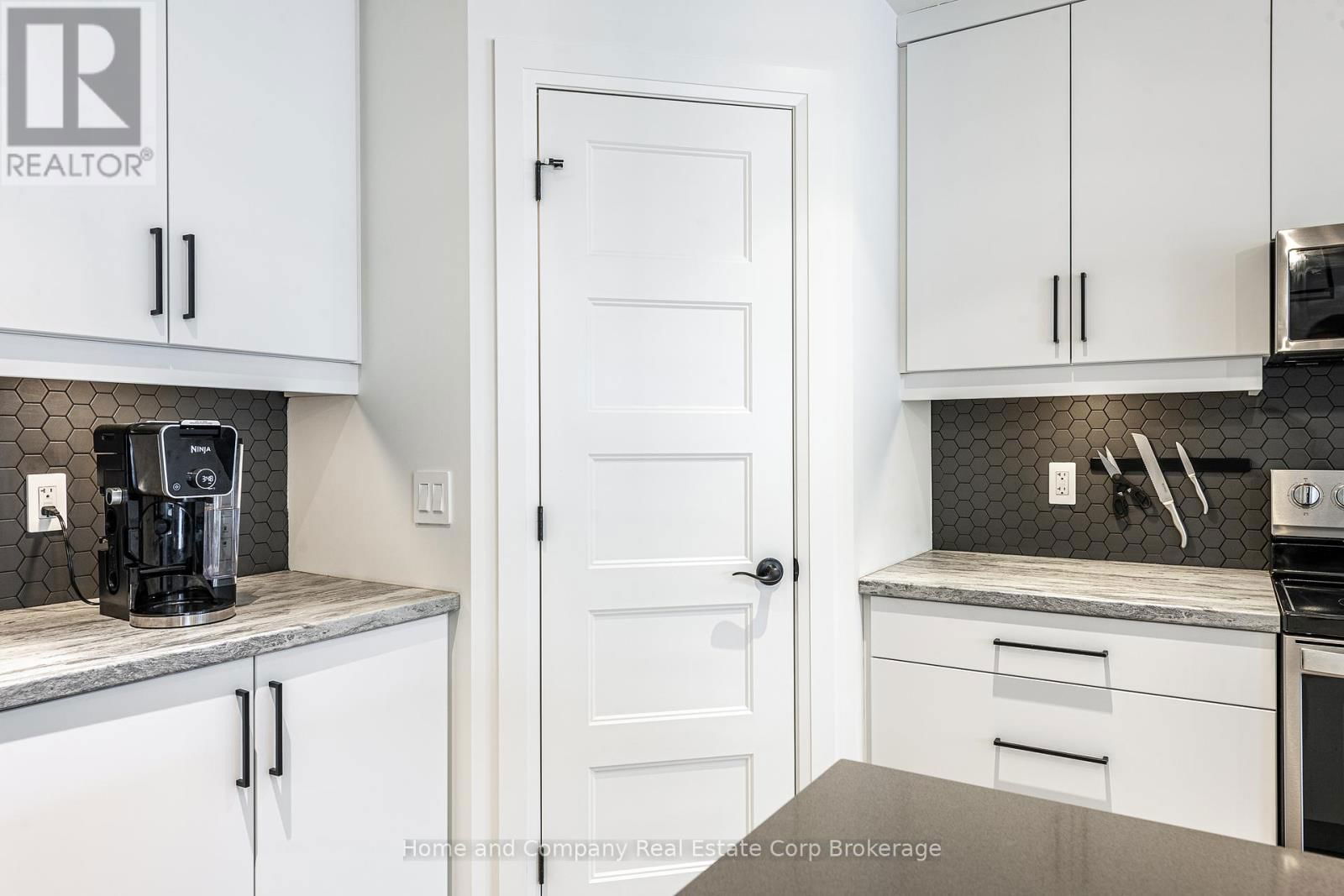 169 HOOPER STREET Image 10