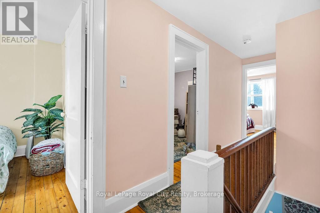 104 NEEVE STREET Image 20