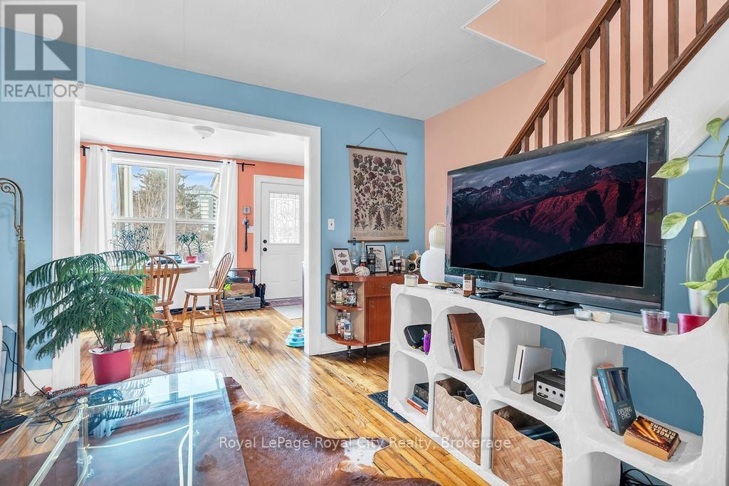 104 NEEVE STREET Image 8