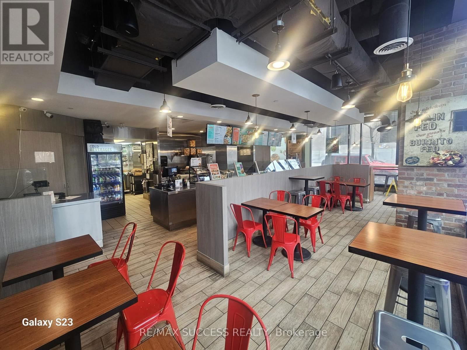 110 KING STREET EAST Image 11