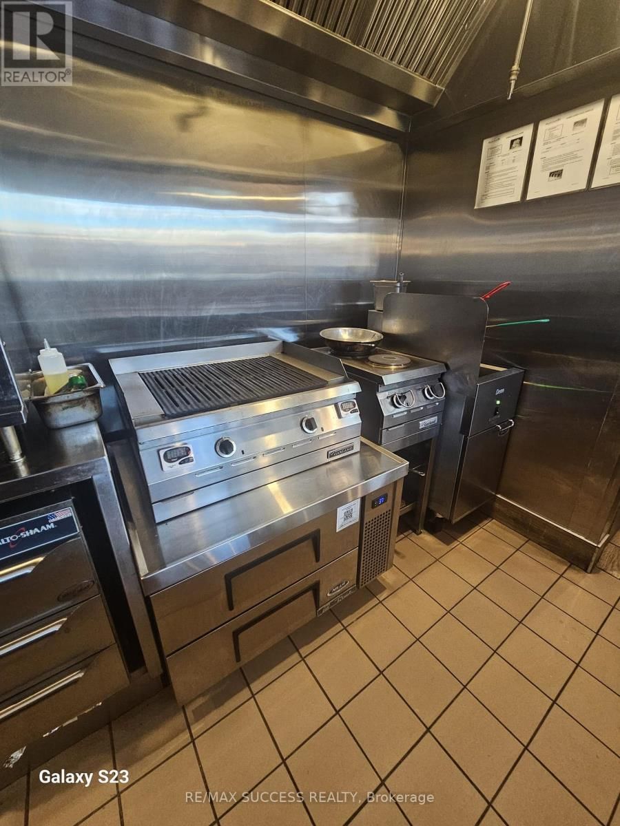 110 KING STREET EAST Image 20