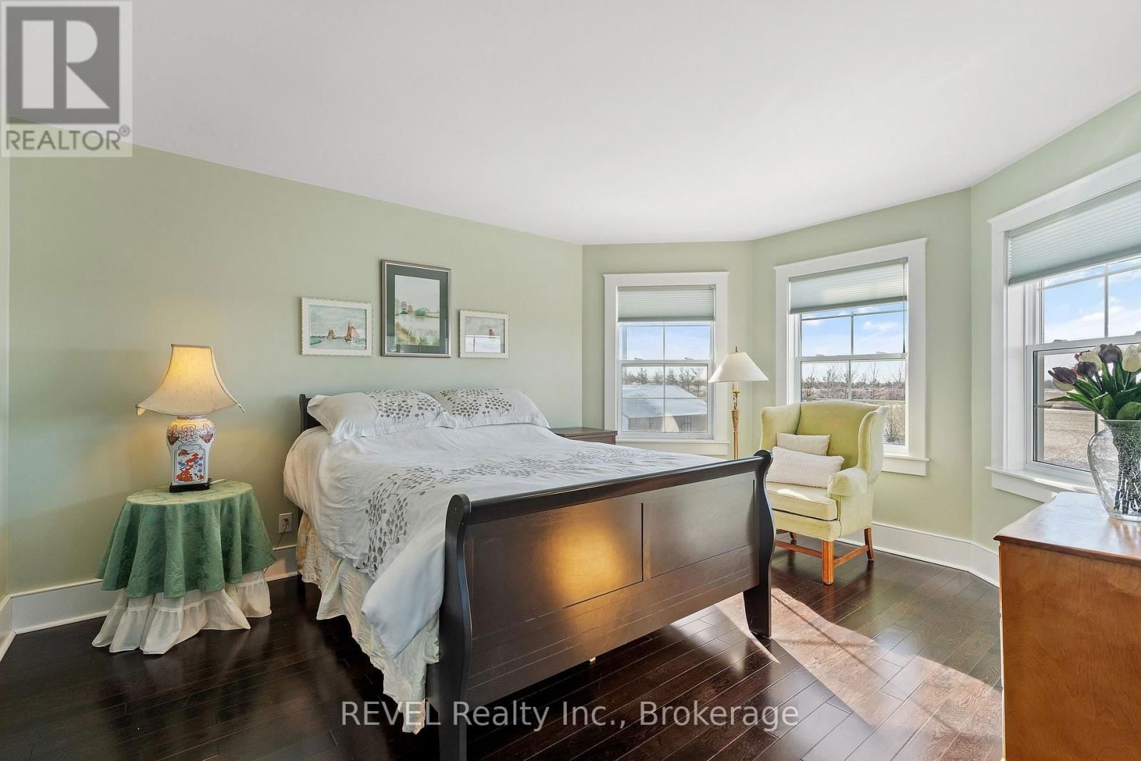 2378 NORTH SHORE DRIVE Image 32