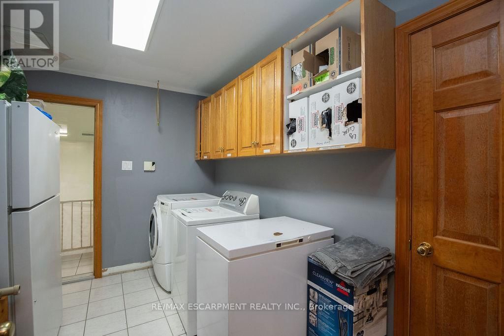144 WILSON STREET EAST Image 18
