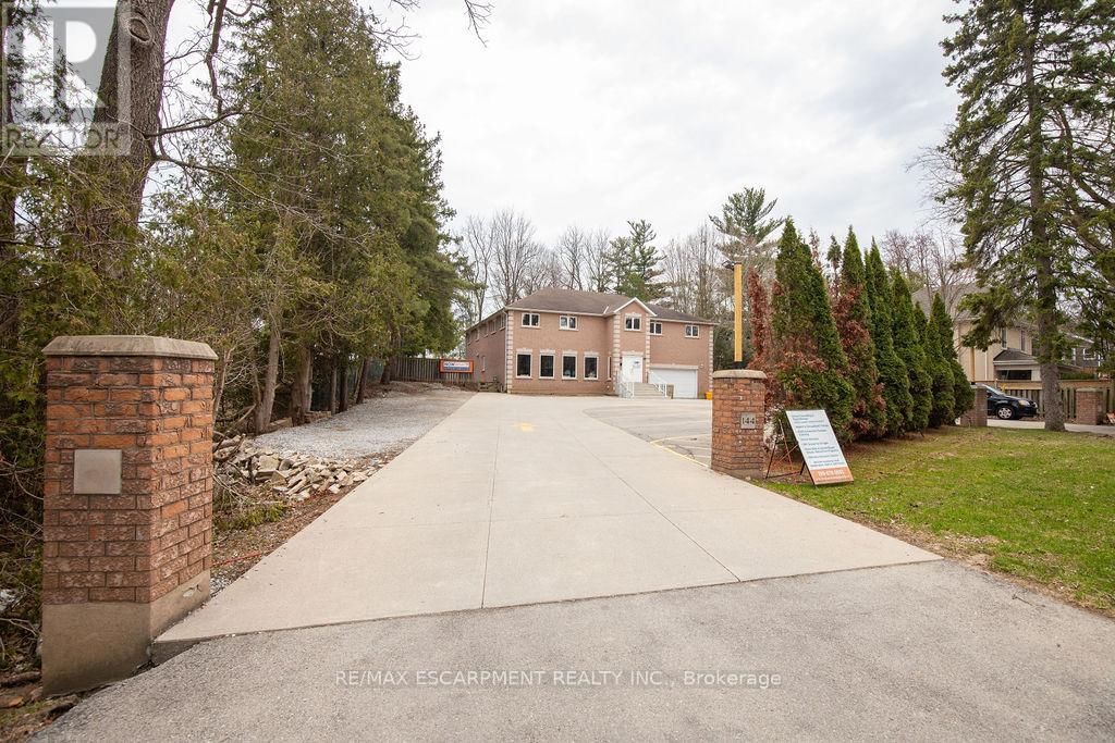 144 WILSON STREET EAST Image 3