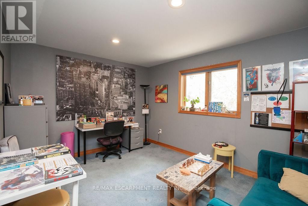 144 WILSON STREET EAST Image 30