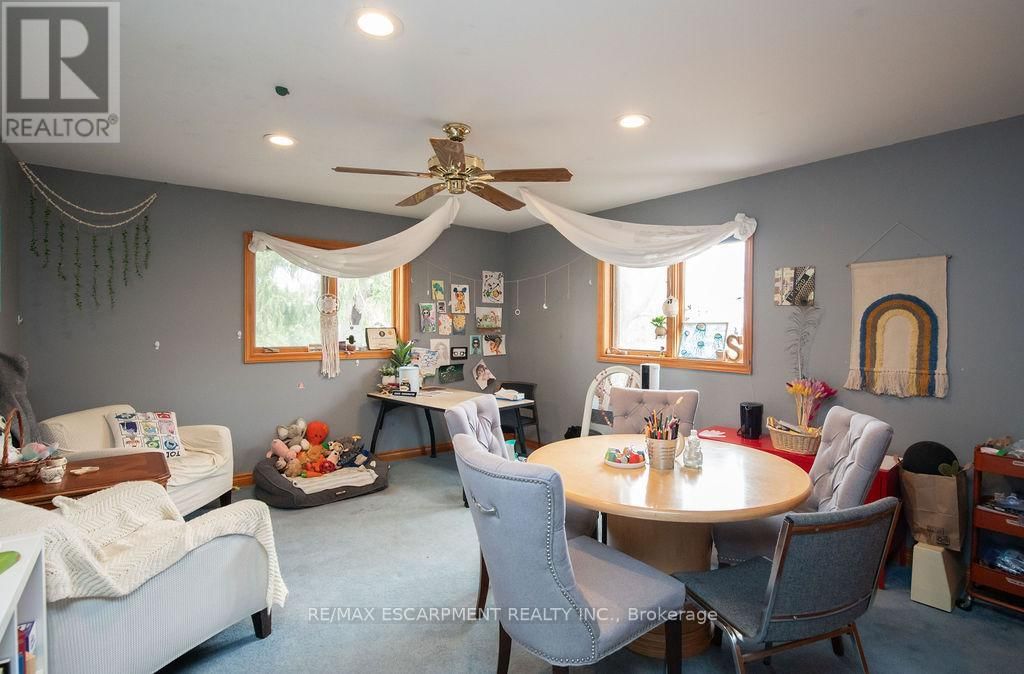 144 WILSON STREET EAST Image 31