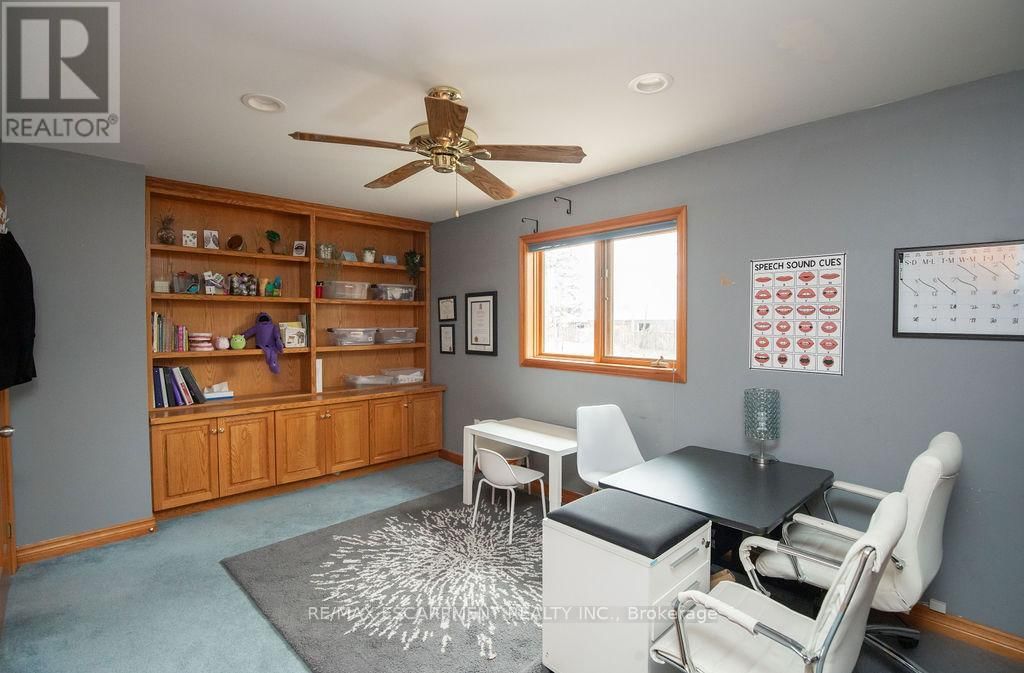 144 WILSON STREET EAST Image 32