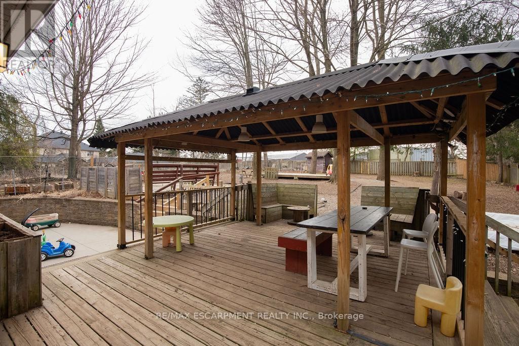 144 WILSON STREET EAST Image 48